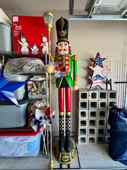 Nutcracker 8 ft