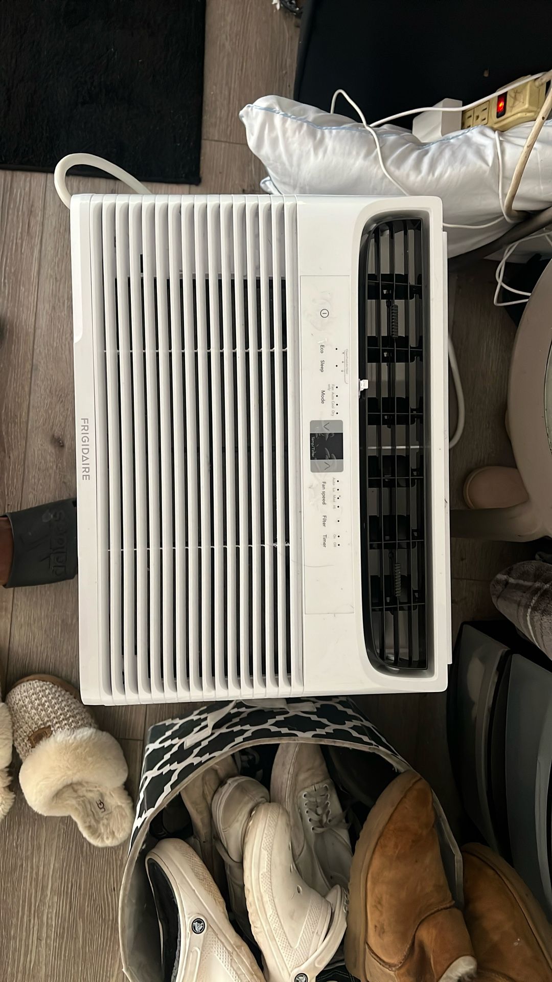 Air Condition Like New No Issue Or Damages