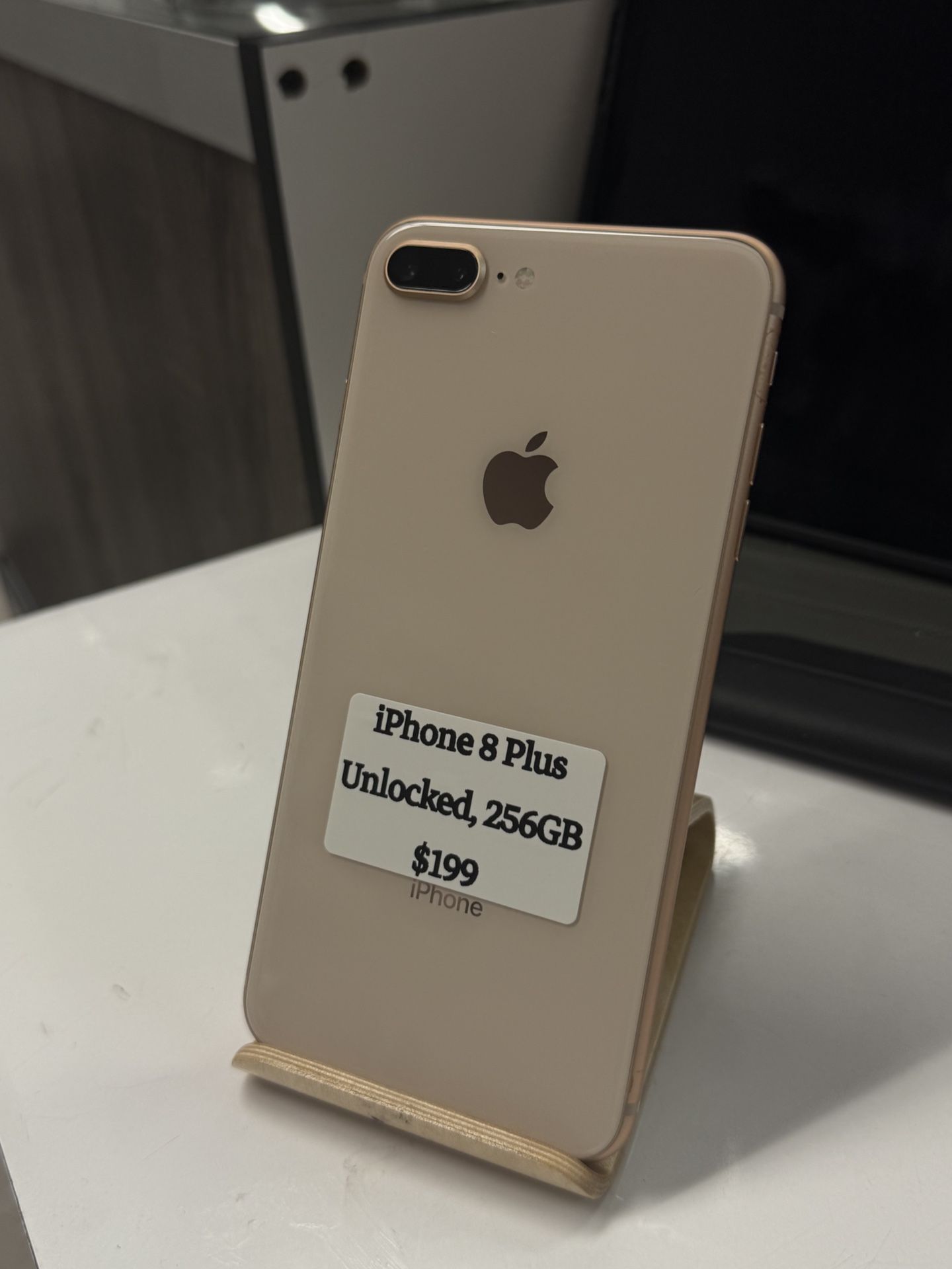 iPhone 8 Plus Unlocked 256gb