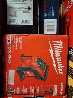Milwaukee M12 Compact Inflator Tool Only