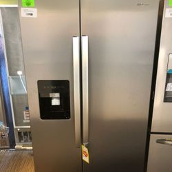 Whirlpool Stainless Steel Side by Side Refrigerator UQU2F