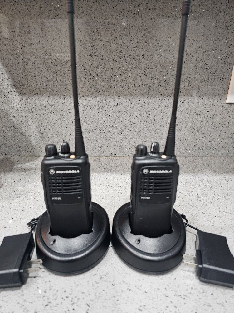 2 X MOTOROLA HT750 UHF 450~512 MHz 4W 4CH Two Way Radios-Black