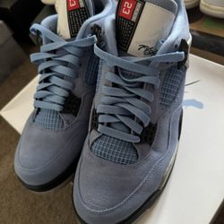 Air Jordan Retro 4 University Blue
