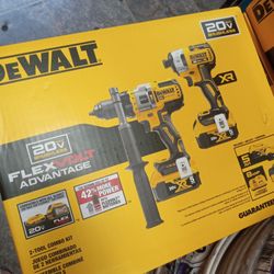 DeWalt New Kit Hammer Drill And Impact Battery 5ah And Rapid Charger 