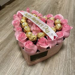 25 Roses Heart Box 