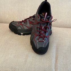 Merrell Performance Footwear Women’s Size 9. Worn Once. Non Smoking Home