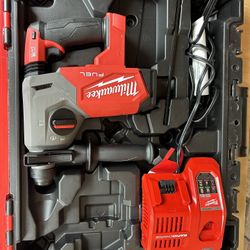 Milwaukee M18 Fuel Rotary Hammer Drill