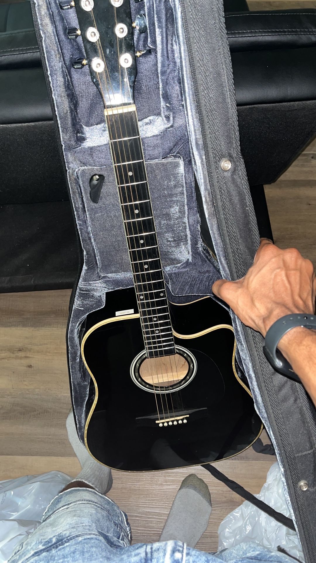 Esteban Acoustic / electric Guitar