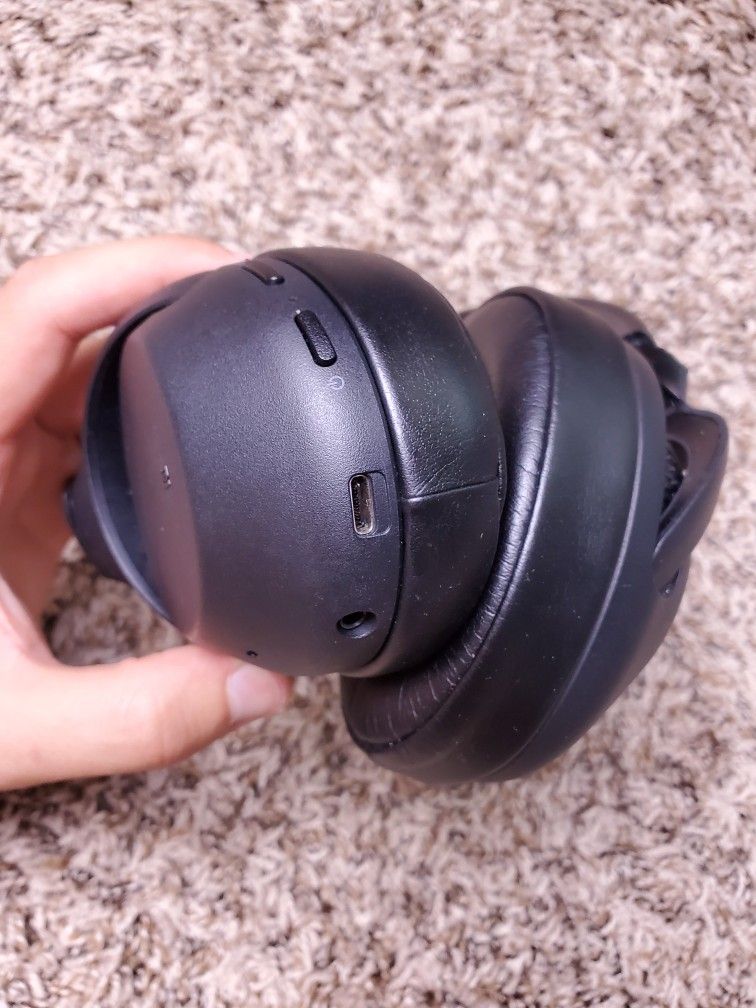 Sony Wireless Noise Canceling Bass Headphones