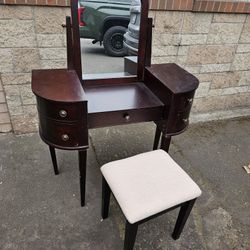 Hardwood vanity with stool 

