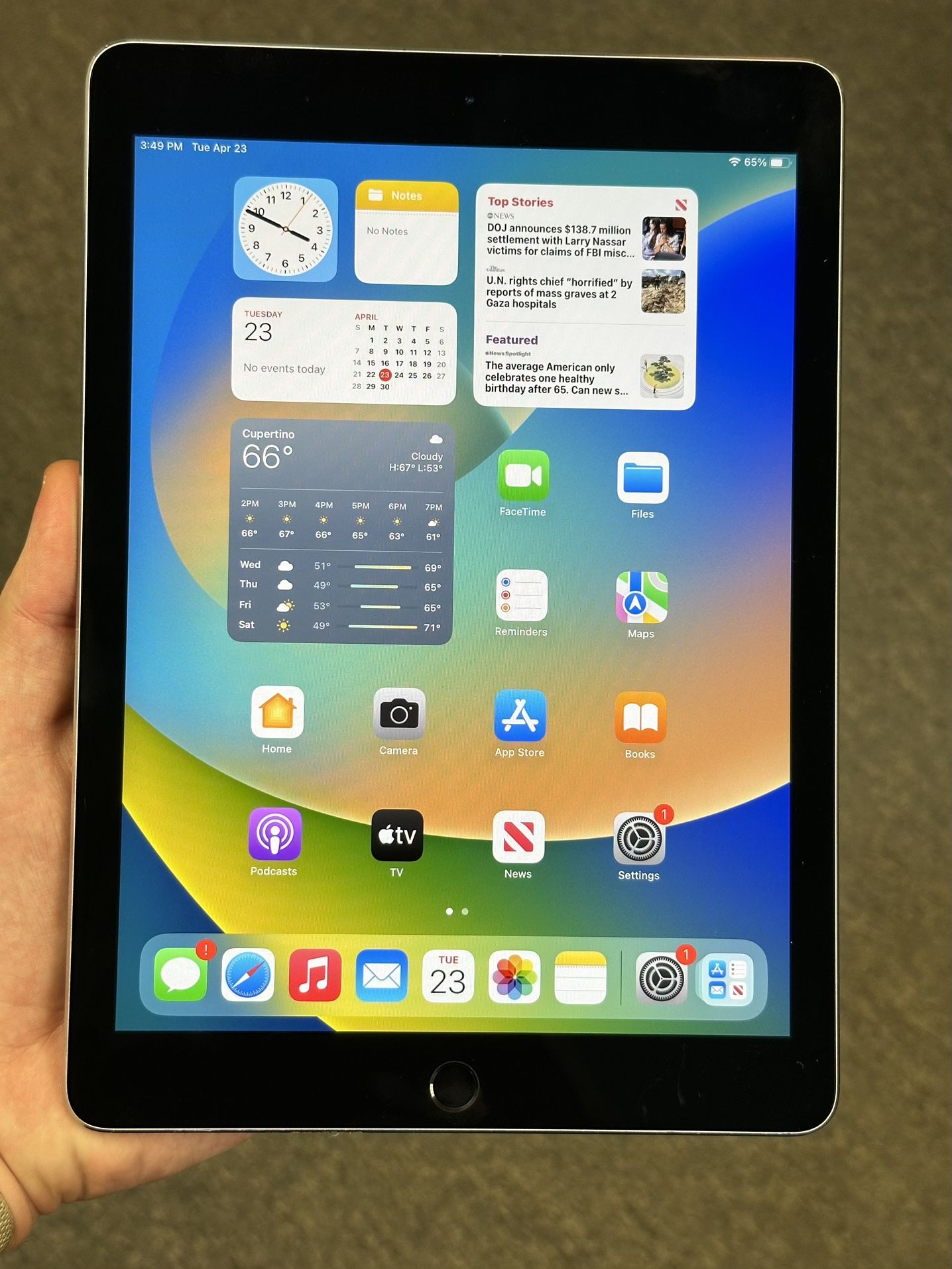 Apple iPad Pro 1st Gen (9.7”) 128GB