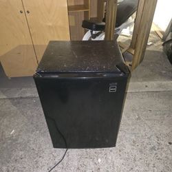 Rca Mini Fridge 