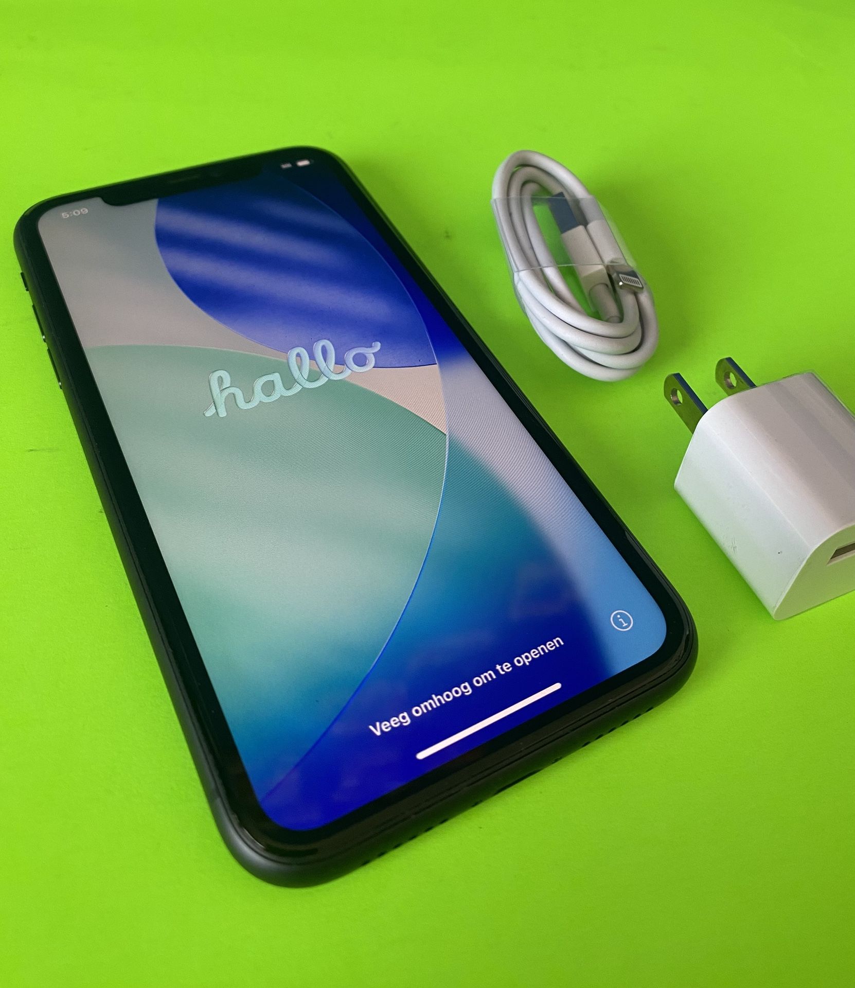 Apple iPhone 11 Black  64gb FACTORY UNLOCKED!  