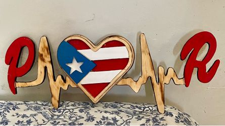 Puertorico heart flag wood art piece
