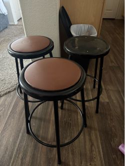 3 Bar Stools
