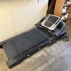 NordicTrack Treadmill C900 - read post 