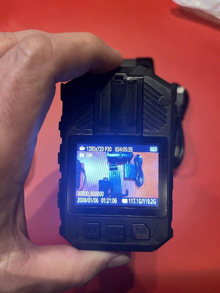 1296P Police Body Camera with 2 Inch Display, Night Vision, Waterproof Built in 128GB Memory
New