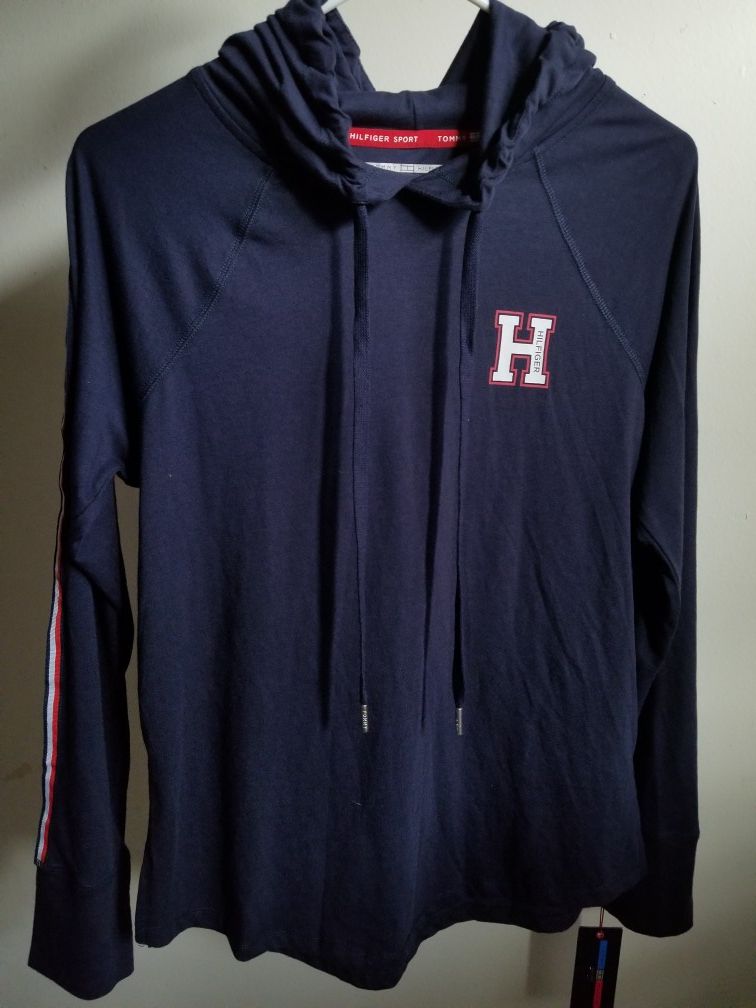 Tommy Hilfiger Sport hooded long sleeved tee size small
