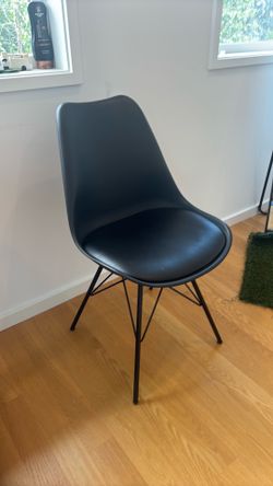Black Chair