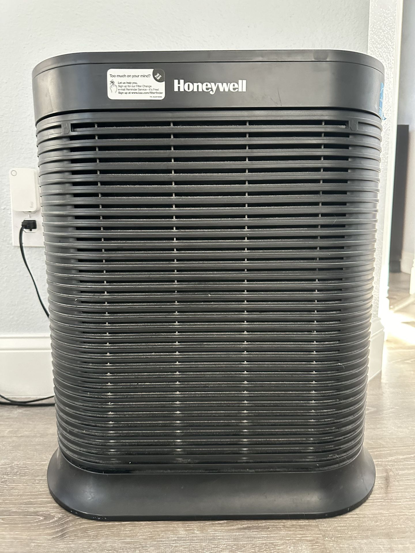Air Purifier (Honeywell HPA300) Great Condition 