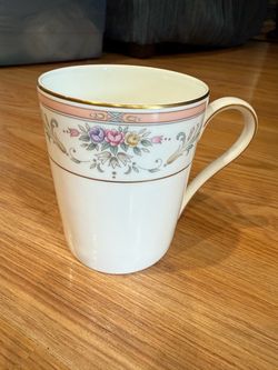 8 coffee mugs
