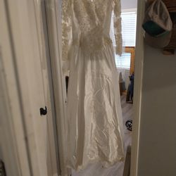 Wedding Dress W/ Vail