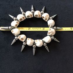 Gothic resin Medevil SKULL Stretch Bracelet with Rocker Steel color Beads Biker