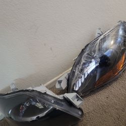 2007-2011 Toyota Yaris Headlight Assemblys