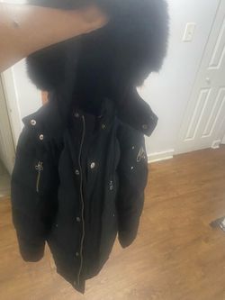 Dark blue moose knuckle coat Small (rip on the side)