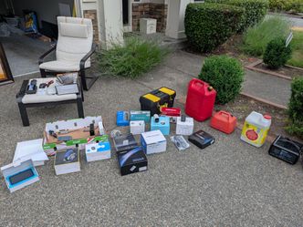 Garage Sale TODAY, a bunch of things