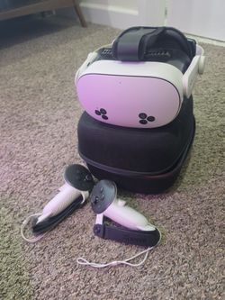 MetaQuest 3S with upgraded parts and case