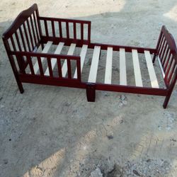 Toddler Bed Frame 