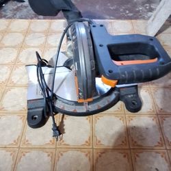 Black And Decker Saw