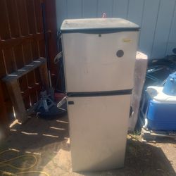 Mini Fridge 