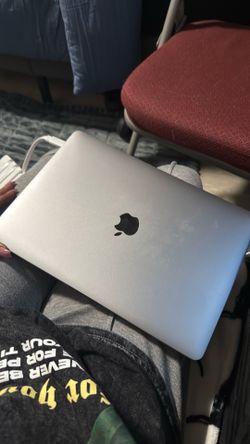 Apple MacBook Pro 13” 2018 | Intel i5 | 8GB RAM | 256GB SSD | Great Condition