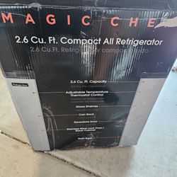Magic Chef Refrigerator 2.6 Cu