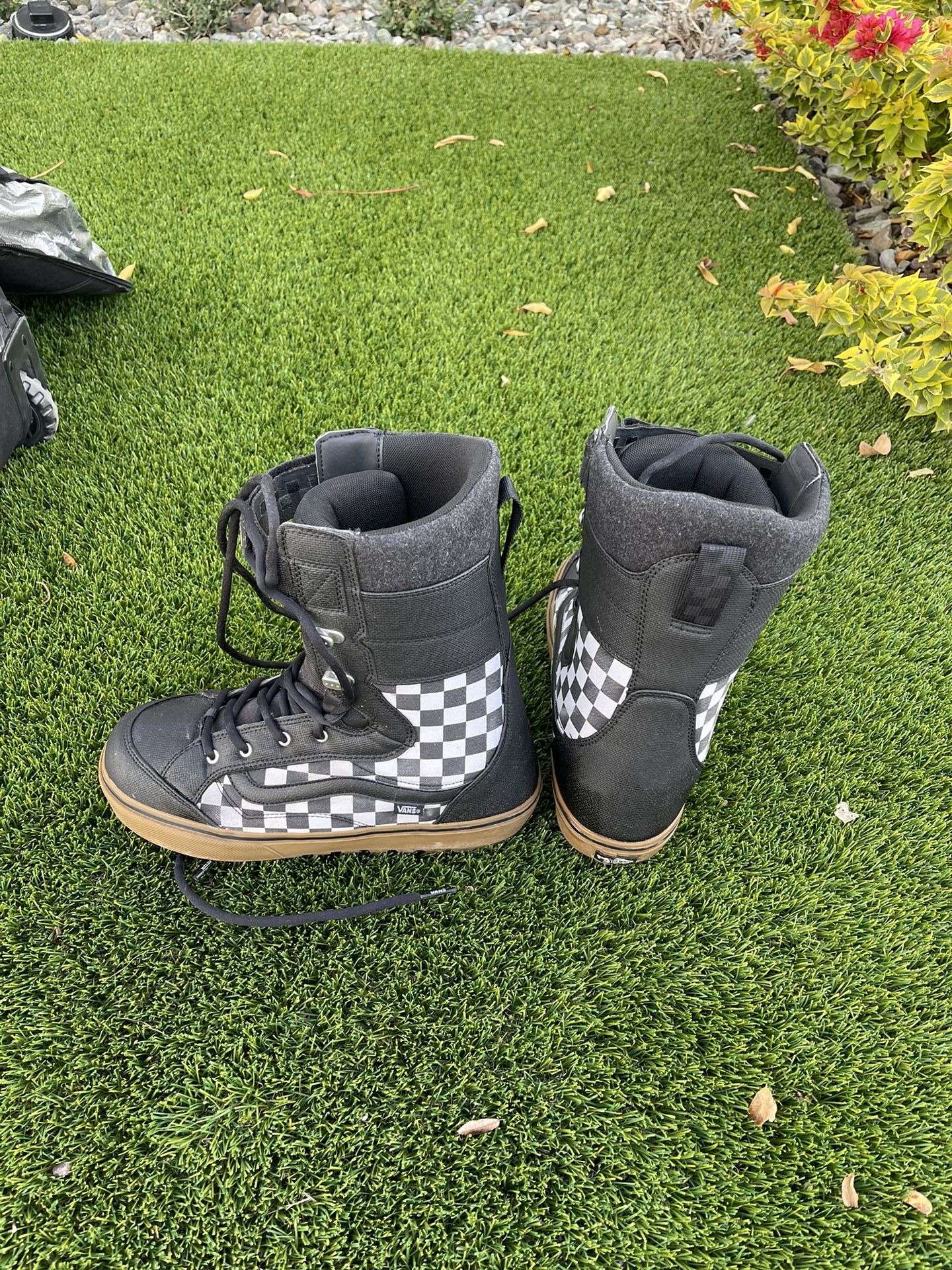 Salmon Ultimate Ride Snowboard for Sale in Peoria, AZ OfferUp