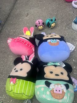 Disney Easter squish-mallow set of 4 with two Disney figurines