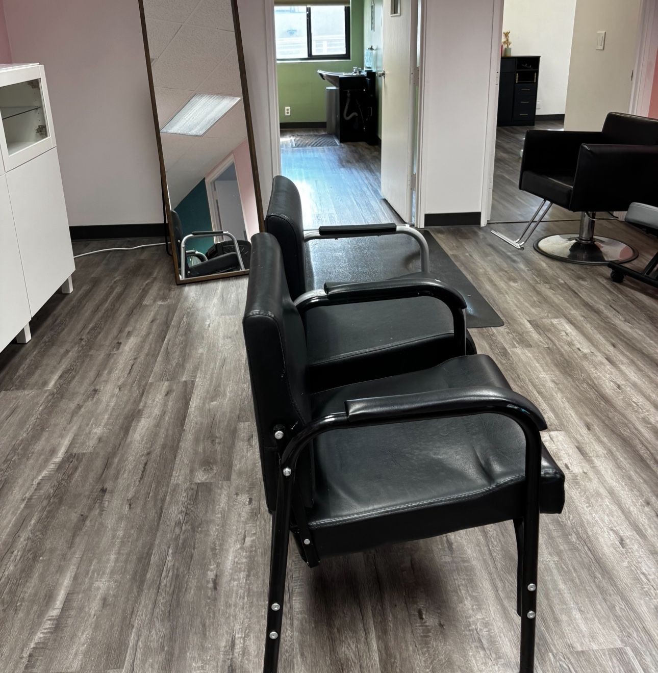 Shampoo Chairs