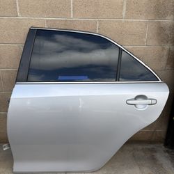 2012-2014 Toyota Camry Driver Rear Door 