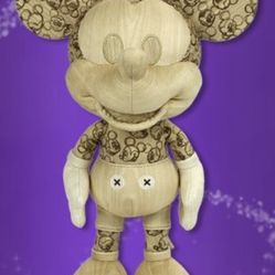 Disney Year of The Mouse Limited Edition SEPTEMBER Animator Mickey Mouse Plush