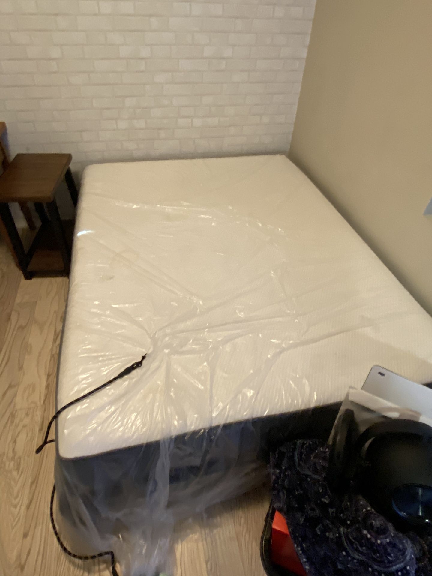 Queen Mattress with box spring