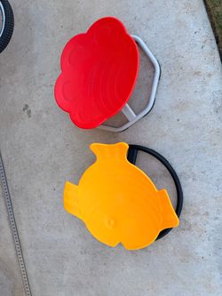 Spinning chairs