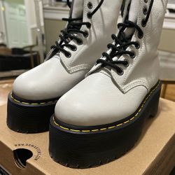Dr. Martens 1460 Pascal Max Boots