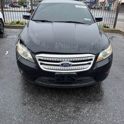Ford Taurus