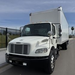 2019 Freightliner M2 106