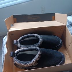 UGG Venture Daze