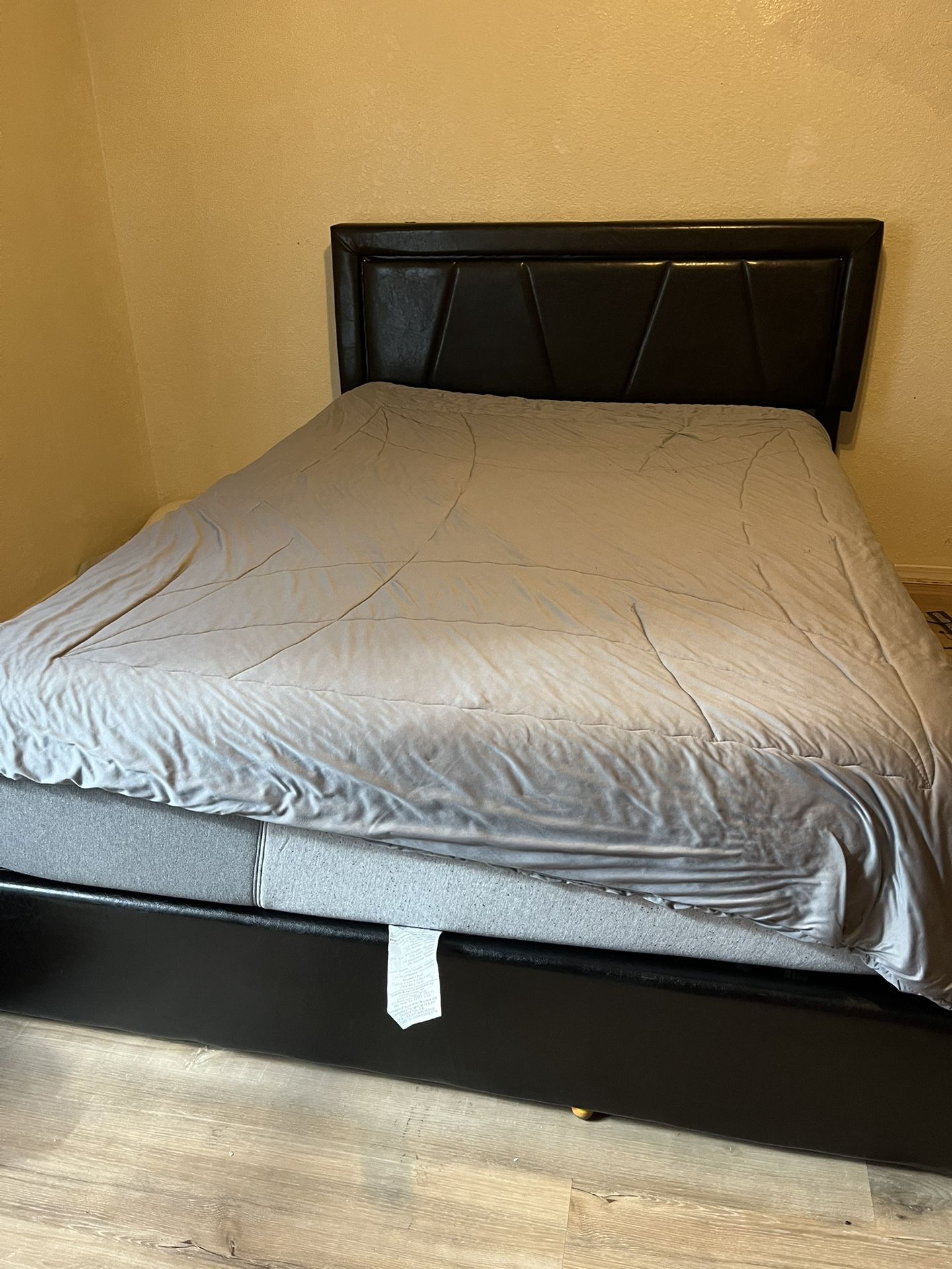 Full size Bed And Mattress