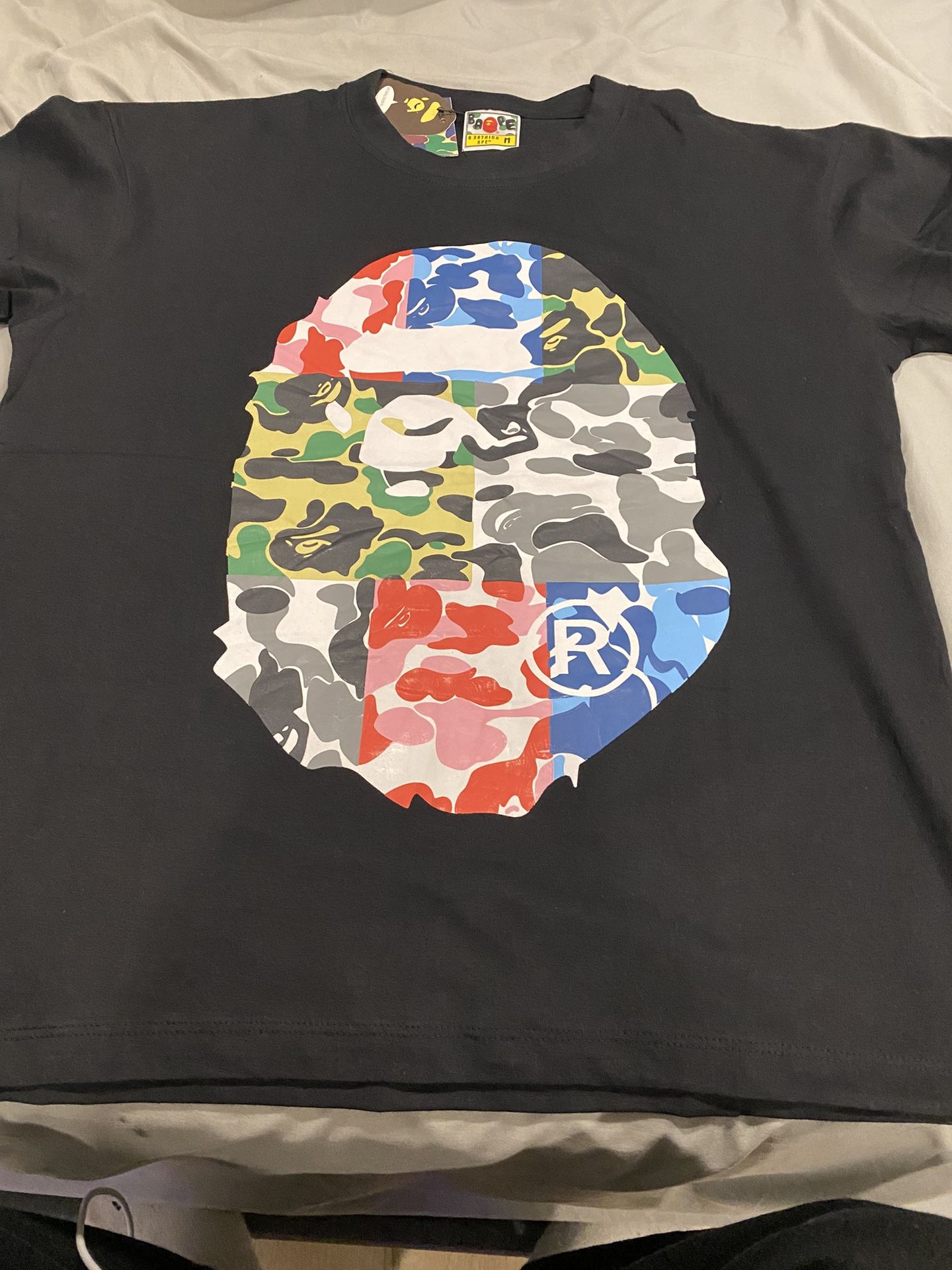 bape tee shirt (SIZE M IN MENS)