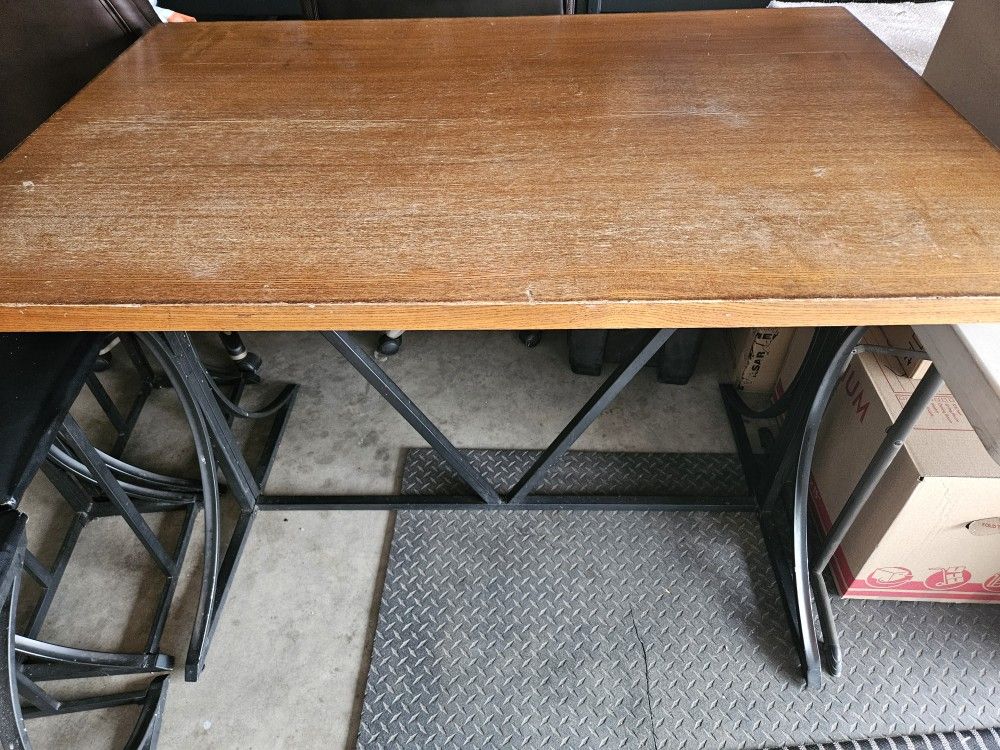 Small Kitchen Table $100